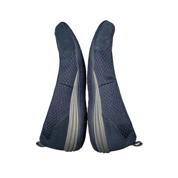 Skechers Classic Fit Slip-Ons | Navy Mesh + Suede | Memory Foam | 9.5 | EUC - Picture 2 of 7